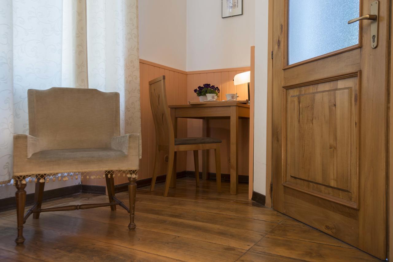 Hôtel Foresteria Valdese à Torre Pellice Extérieur photo