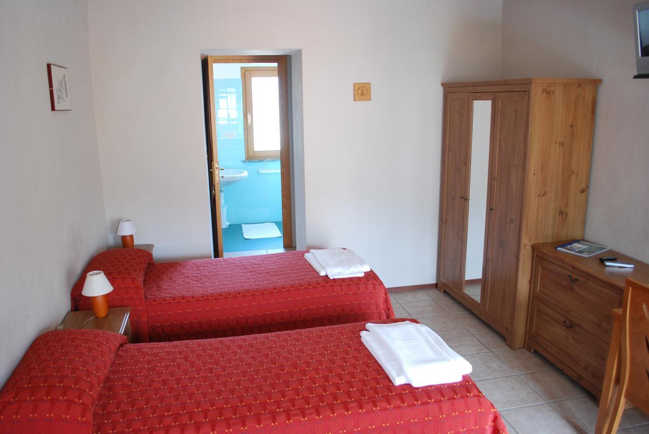 Hôtel Foresteria Valdese à Torre Pellice Extérieur photo